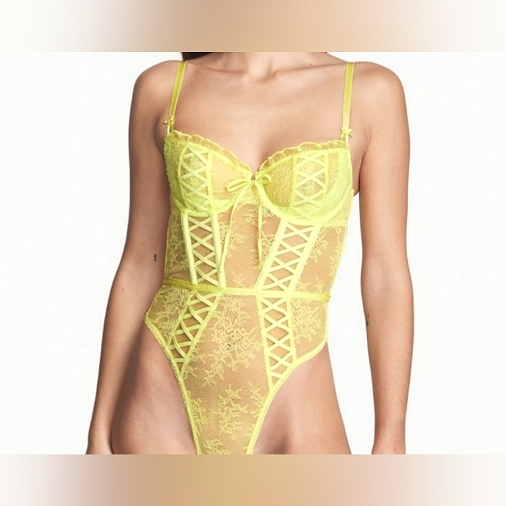 NWOT - Wicked unlined lace-up teddy
